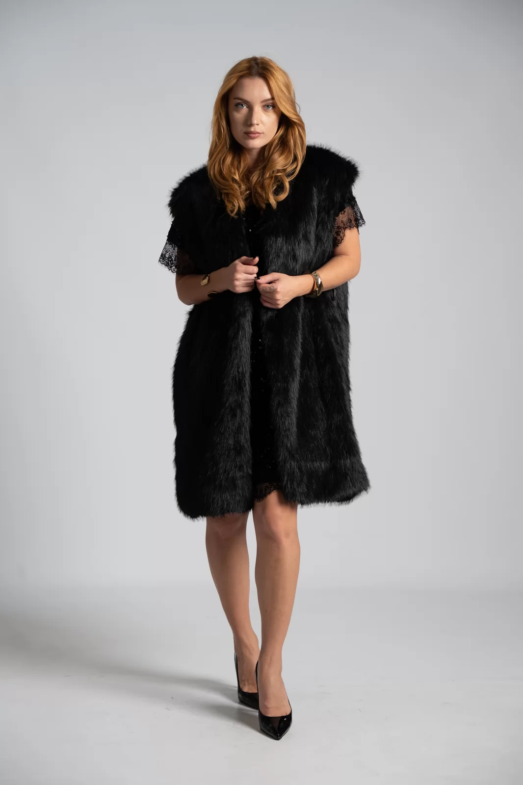 Short black fur vest deals