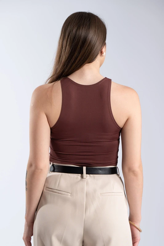 Minimal Sleeveless Crop Top 