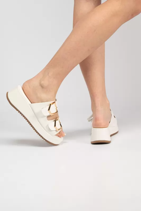Flatform Leatherette Buckle