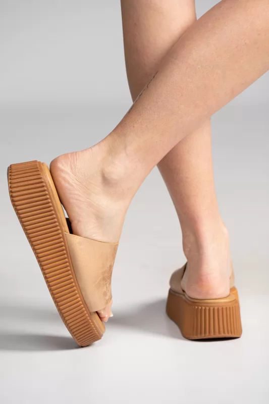 Flatforms Chrysenia