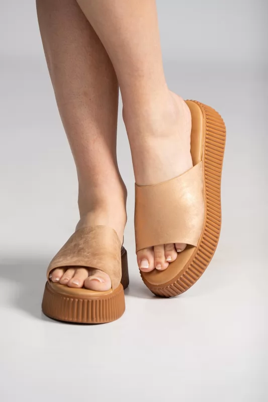 Flatforms Chrysenia