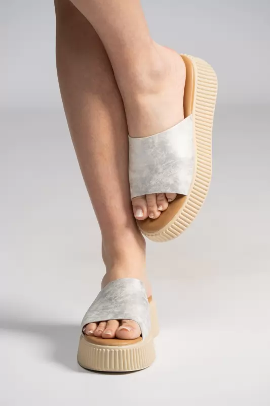 Flatforms Chrysenia