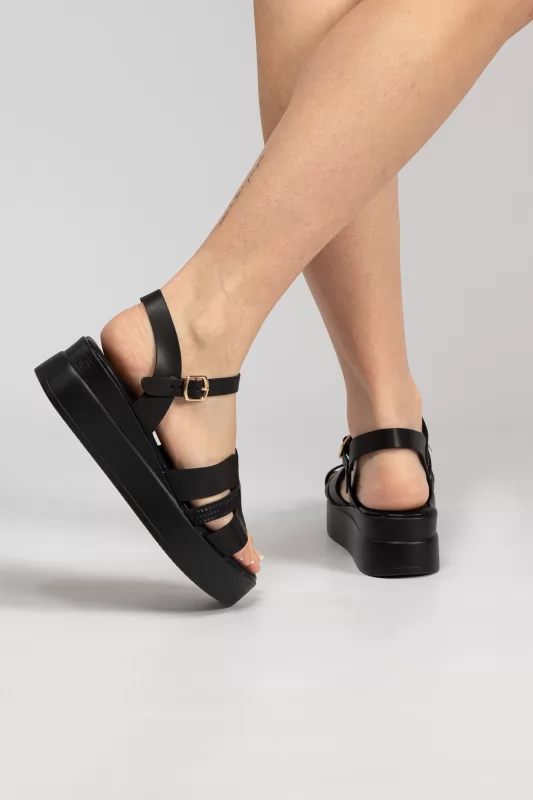 Flatforms Σανδάλια