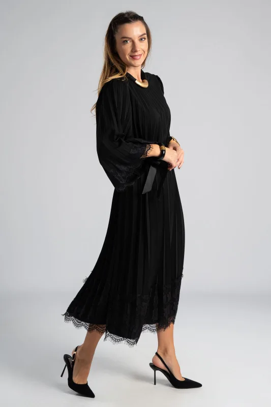 Dress Pleated Lace Detail