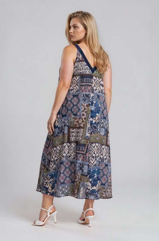 Dress V-Neck Embroidered 