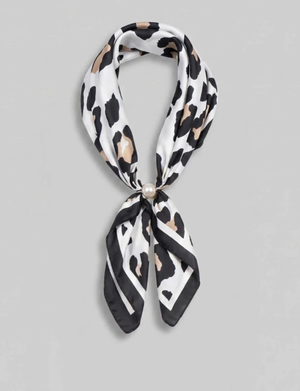 Scarf Leopard 