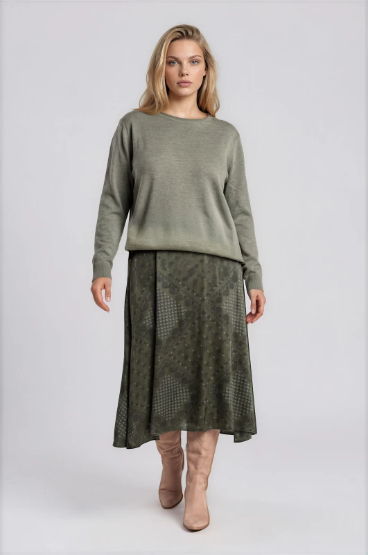 Skirt Embroidered with Elastic Waistband