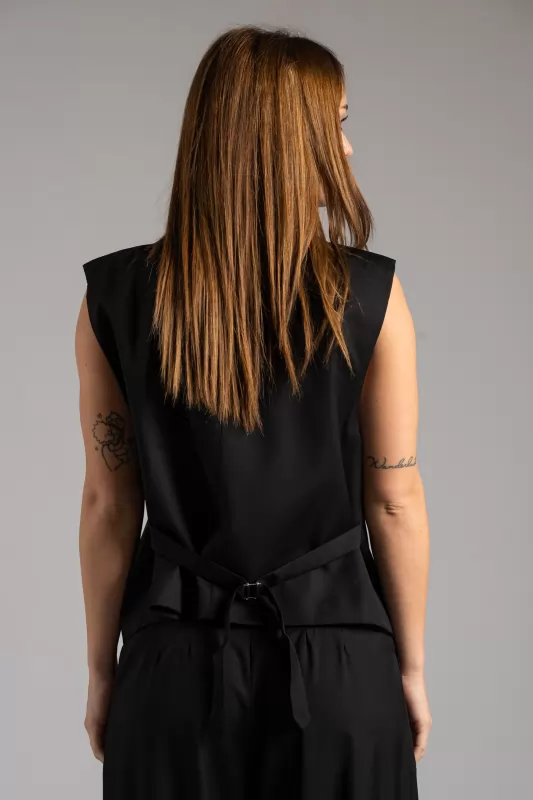 Vest Special Closure