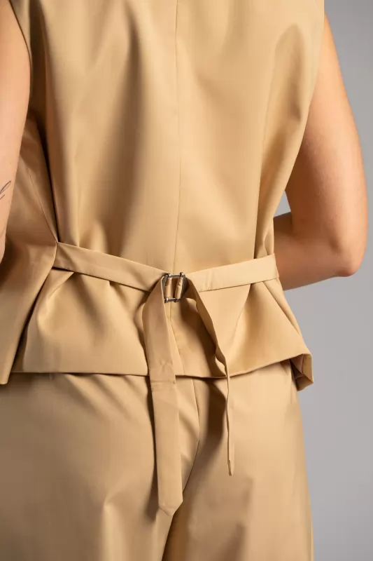 Vest Special Closure