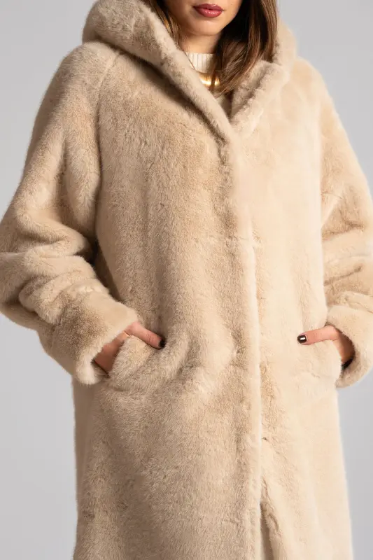 Γούνινο Πανωφόρι Με Κουκούλα