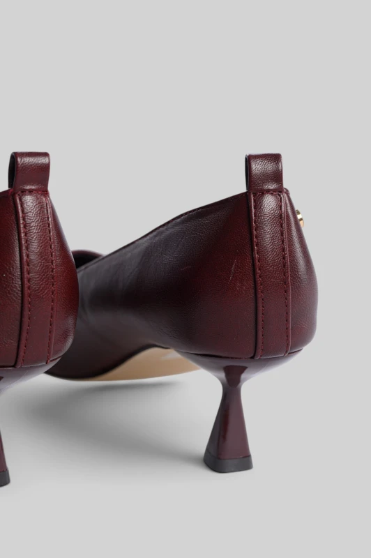 Pumps Leatherette with Kitten Heels