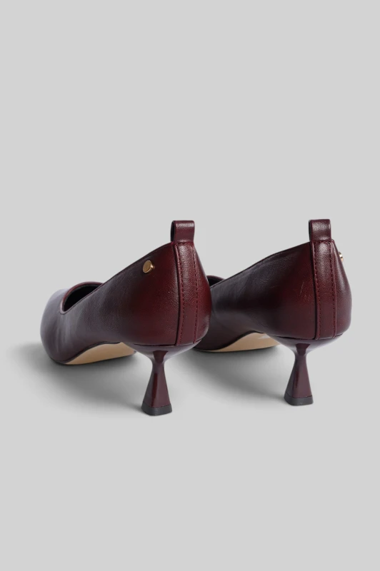 Pumps Leatherette with Kitten Heels