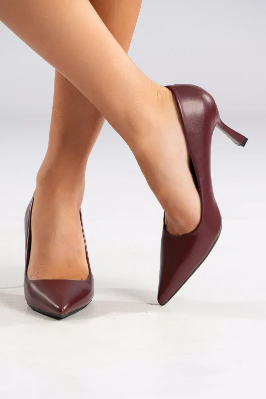 Classic Pointed Leatherette Pumps