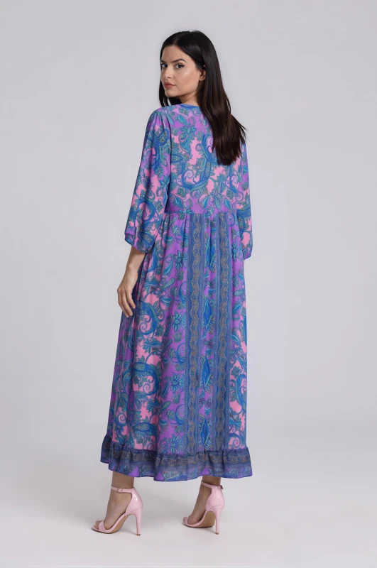Kimono Embroidered with Ruffles