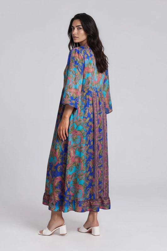 Kimono Embroidered with Ruffles