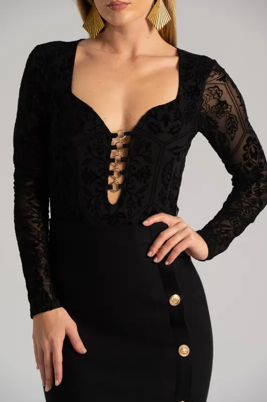 Κορμάκι Μπαρόκ Μεταλλικές Λεπτομέρειες