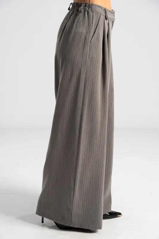 Κοστούμι Με Ρίγες