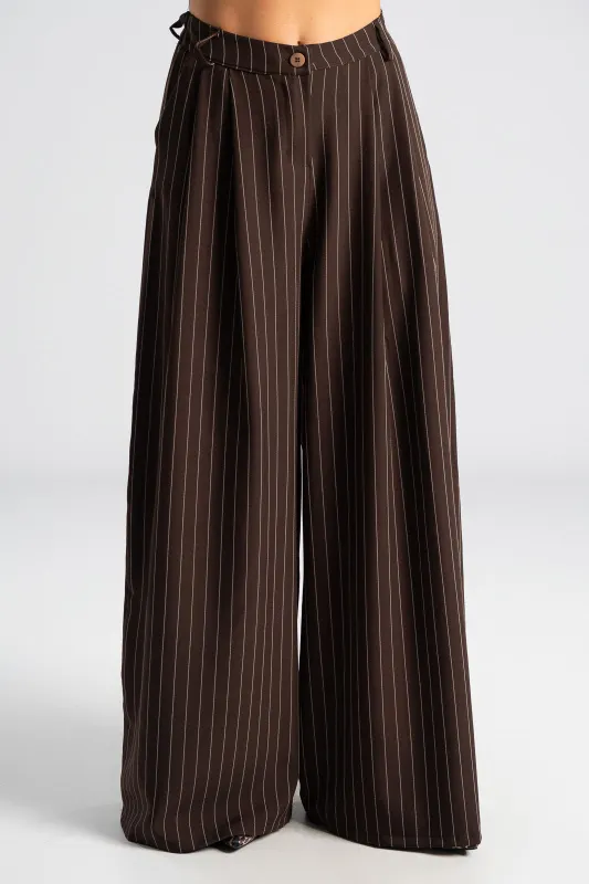 Κοστούμι Με Ρίγες