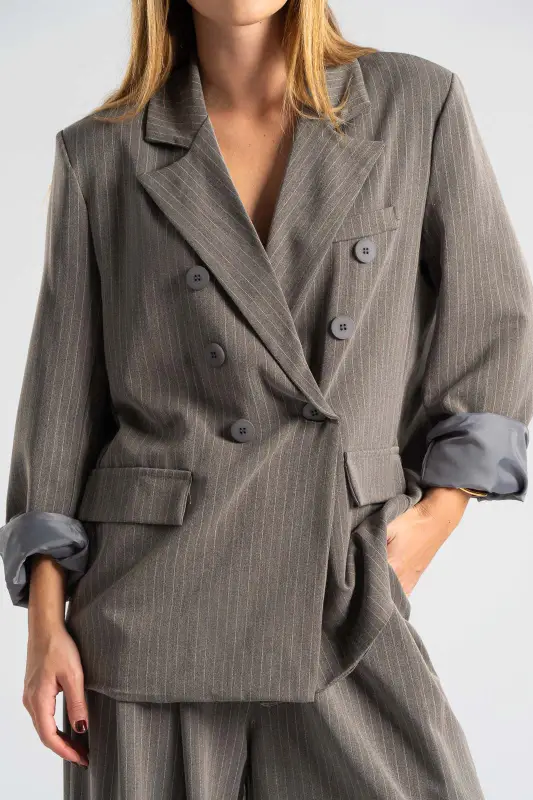 Κοστούμι Με Ρίγες