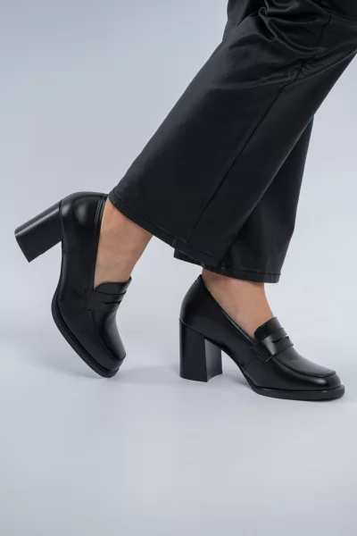 Loafers Τακούνι Δερματίνη Μαύρα