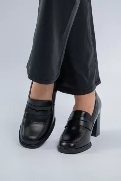 Loafers Τακούνι Δερματίνη Μαύρα