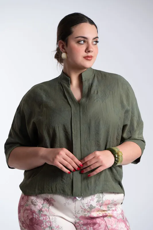 Loose-Fit Minimalist Blouse