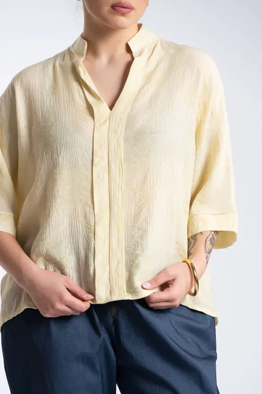 Loose-Fit Minimalist Blouse