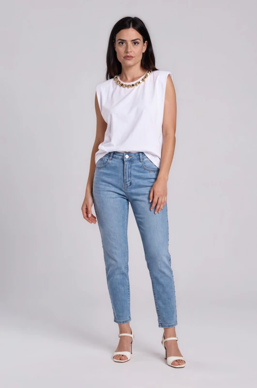 Modern Jean Troux