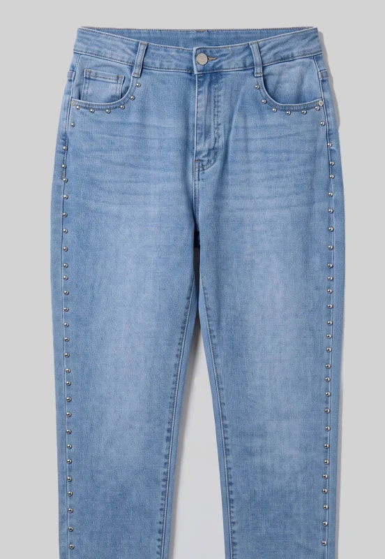 Modern Jean Troux