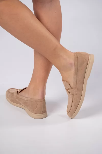 Moccasinia Suede Horsebit Sand