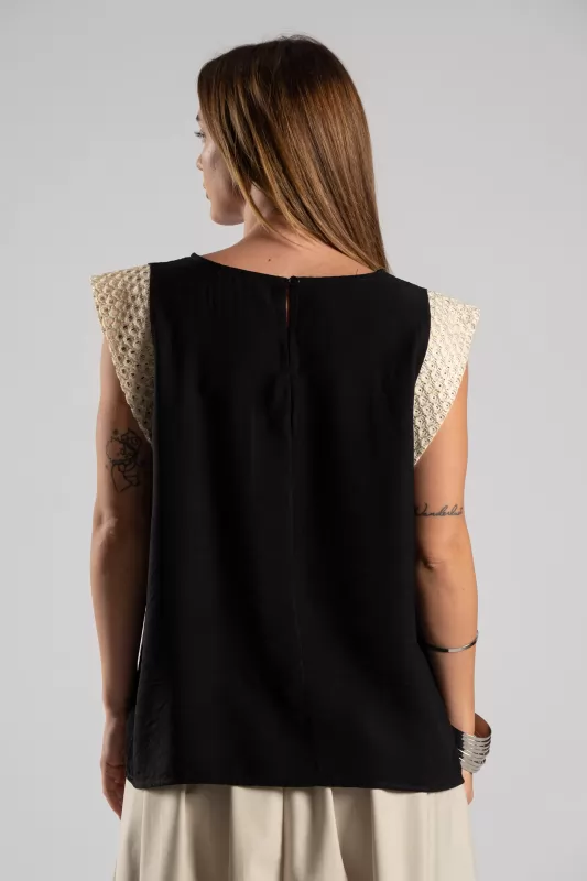 Blouse Sleeveless Embroidery Gold thread