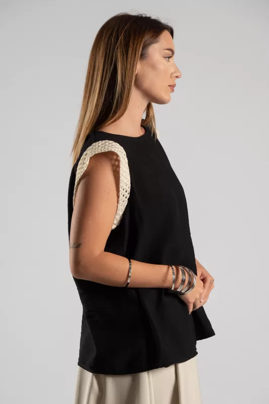 Blouse Sleeveless Embroidery Gold thread