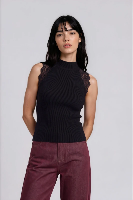 Blouse Sleeveless with Lace