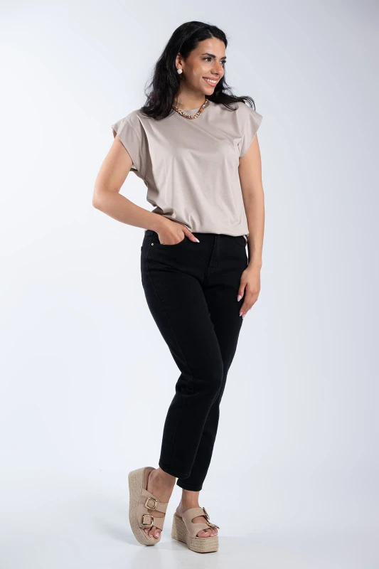 Catherine Solid-Color Sleeveless Blouse