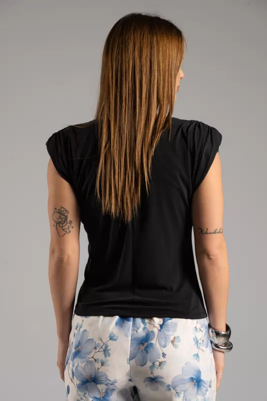 Sleeveless Blouse Bats
