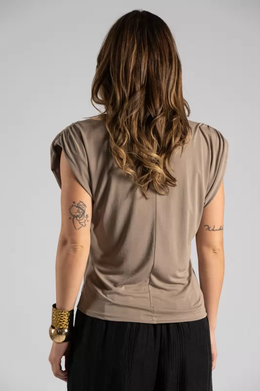 Sleeveless Blouse Bats