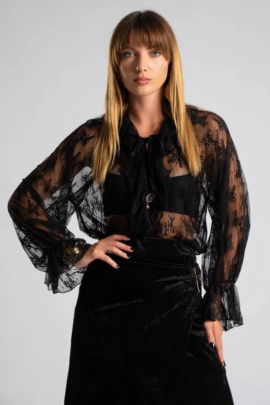 Blouse Lace with Ruffles