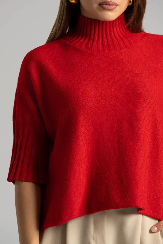 Blouse Bold Ribbed Sleeves