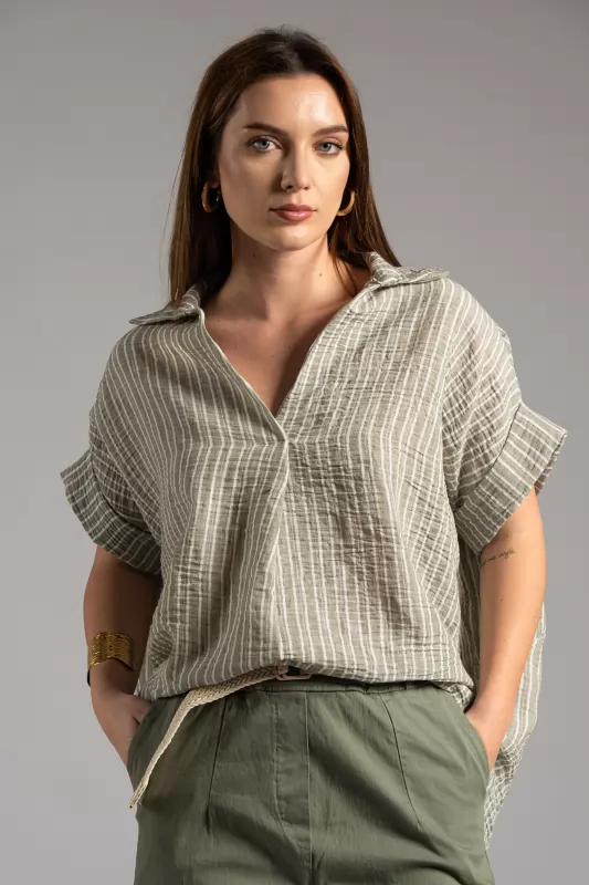 Blouse Collar Stripes
