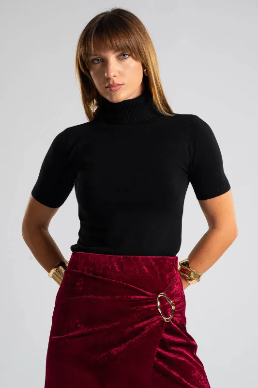 Short Sleeved Turtleneck Blouse Circle