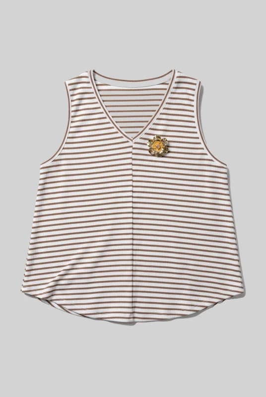 Blouse Corduroy Striped with a Brooch