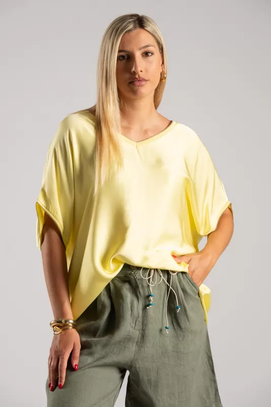 Blouse Detail Gold Thread