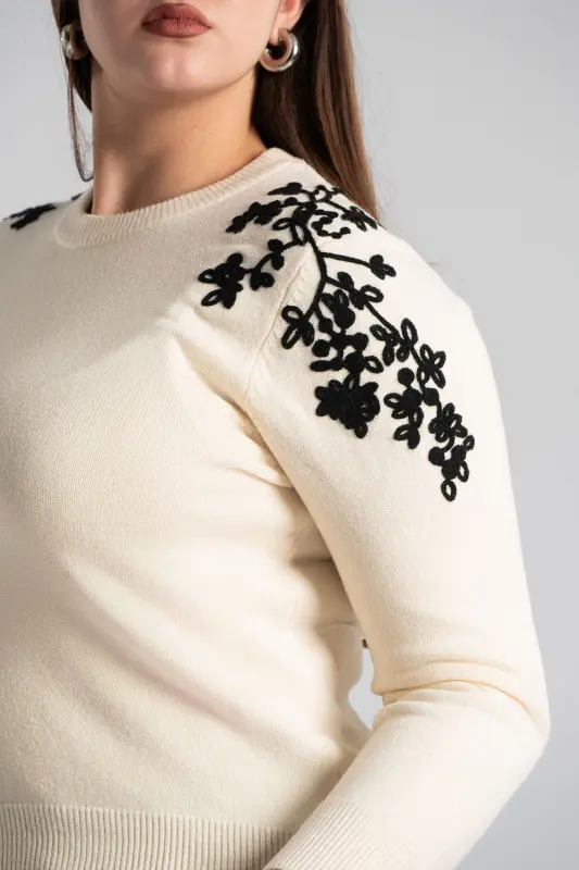 Blouse Long Sleeves Embroidery