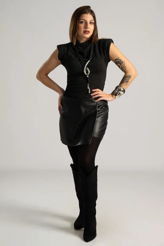 Blouse Mock-Neck Sleeveless 