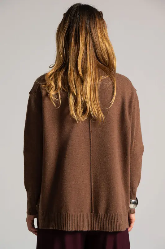 Blouse Buttons By Sides