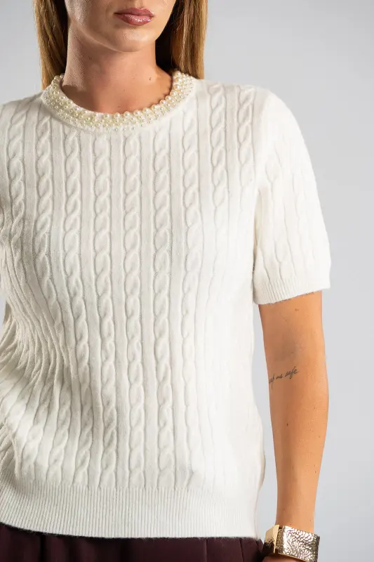 Blouse Knitted Pearl Neckline