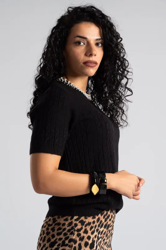 Blouse Knitted Pearl Neckline