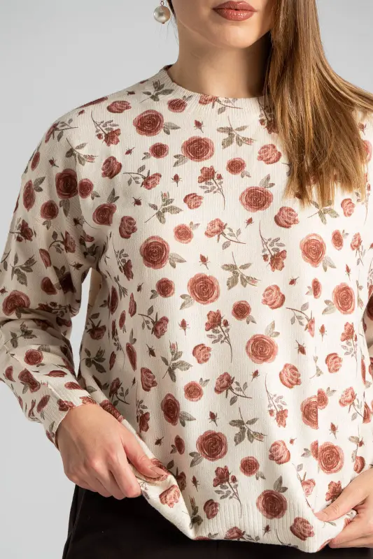 Blouse Knitted Roses