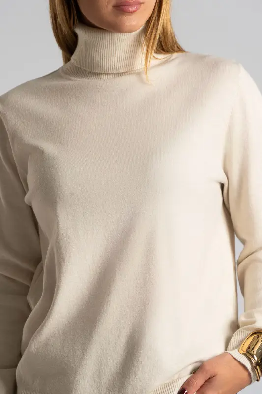 Knitted Blouse Turtleneck Heart