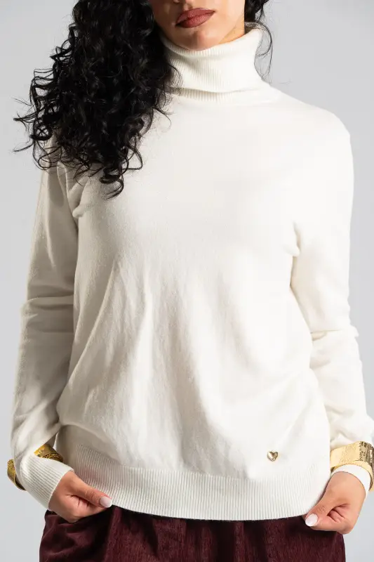 Knitted Blouse Turtleneck Heart